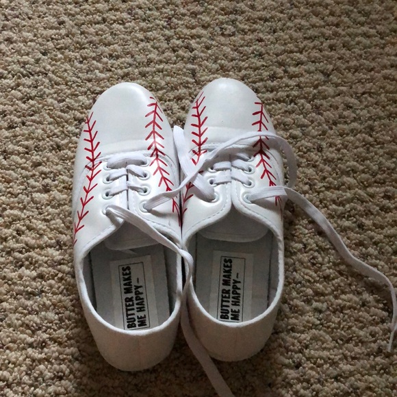 baseball tennis shoes